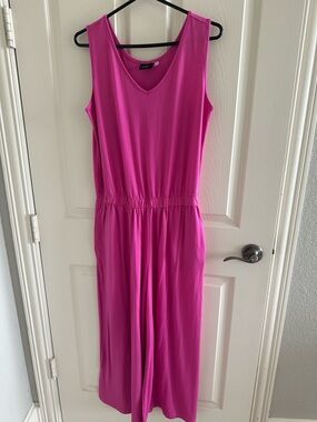 Sleeveless V-Neck Jumpsuit in Bright Pink